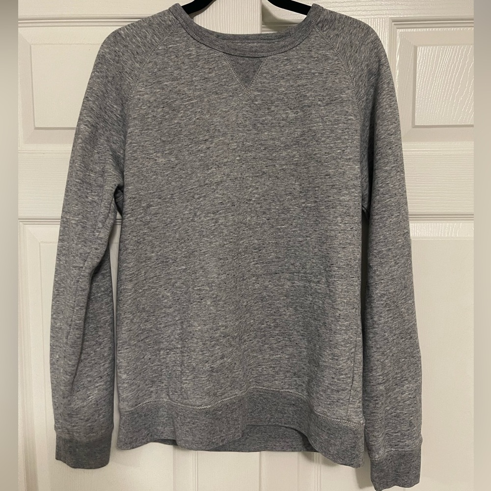 Old Navy Medium Crewneck Sweatshirt in Gray